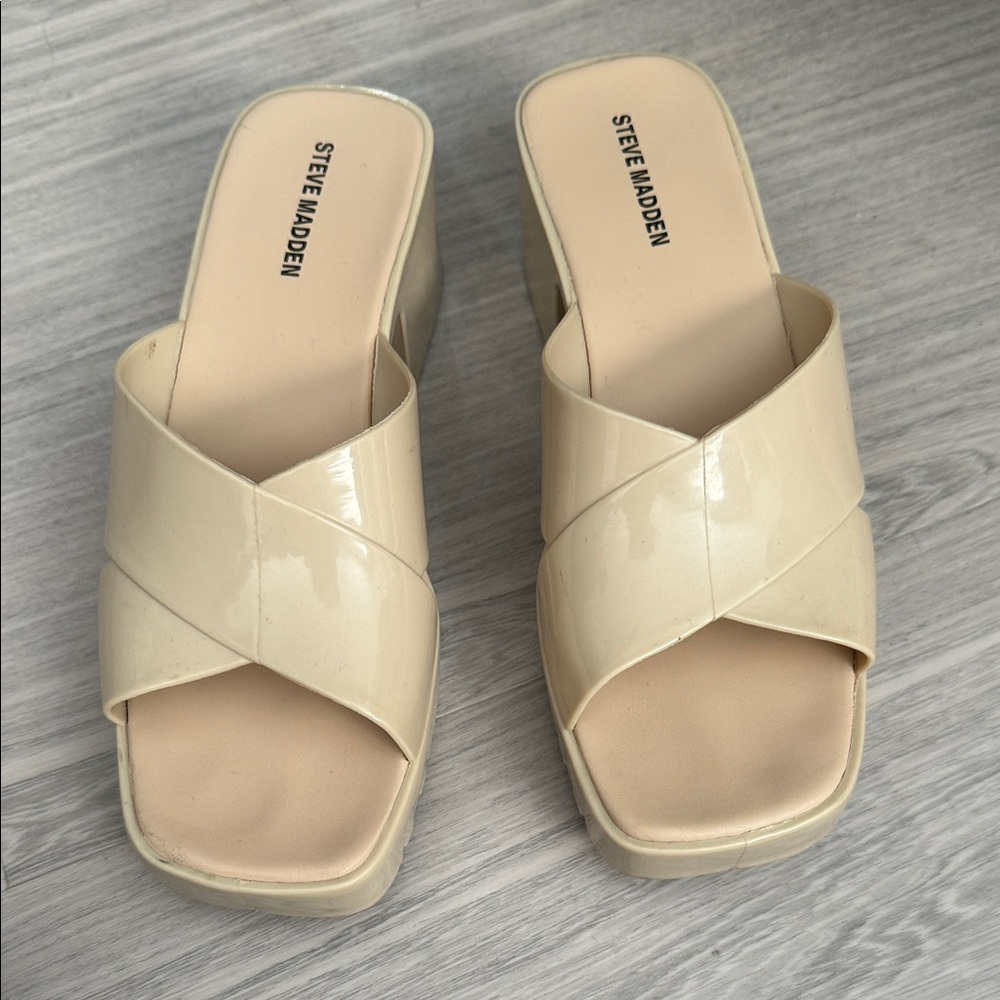 Steve Madden Beige Patent Mules